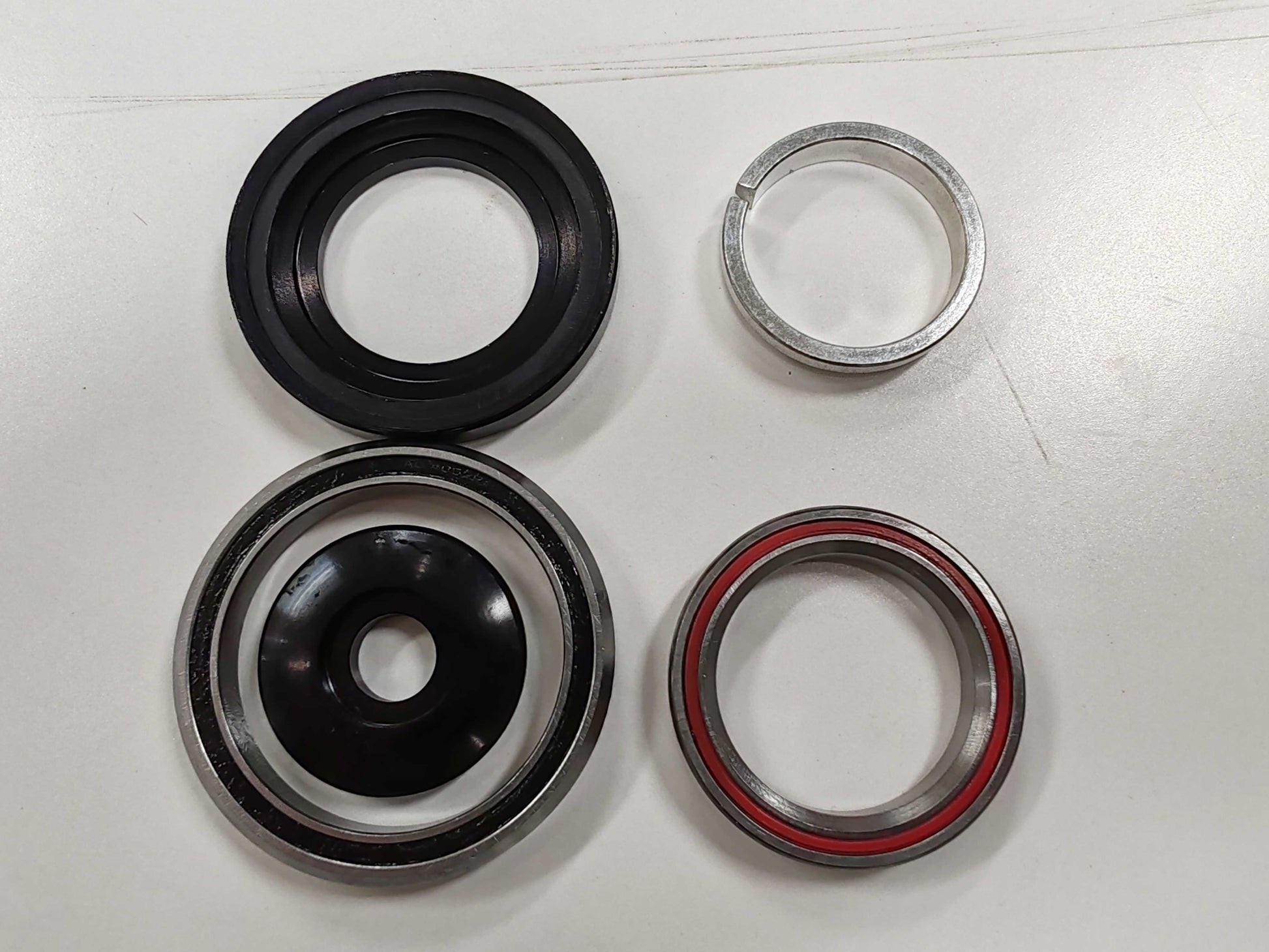 Juego de cazoletas ADO Air Carbon
